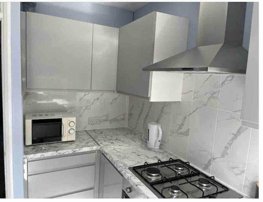 לונדון Lovely And Quiet 2 Bedroom Maisonette.Free Parking מראה חיצוני תמונה