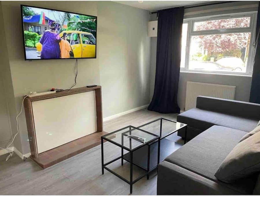 לונדון Lovely And Quiet 2 Bedroom Maisonette.Free Parking מראה חיצוני תמונה